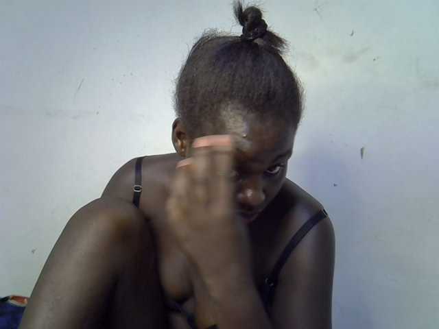 African-qeen1 live cam on BongaCams
