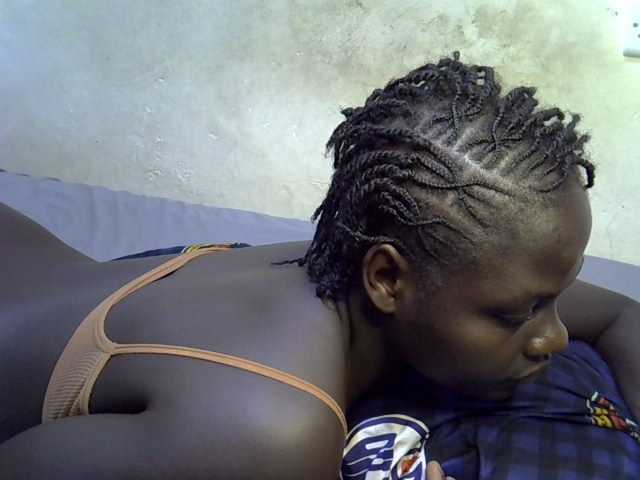 African-qeen1 live cam on BongaCams