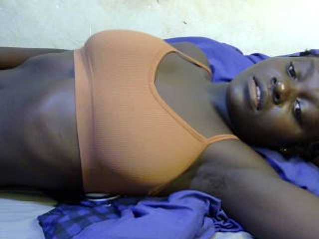 African-qeen1 live cam on BongaCams