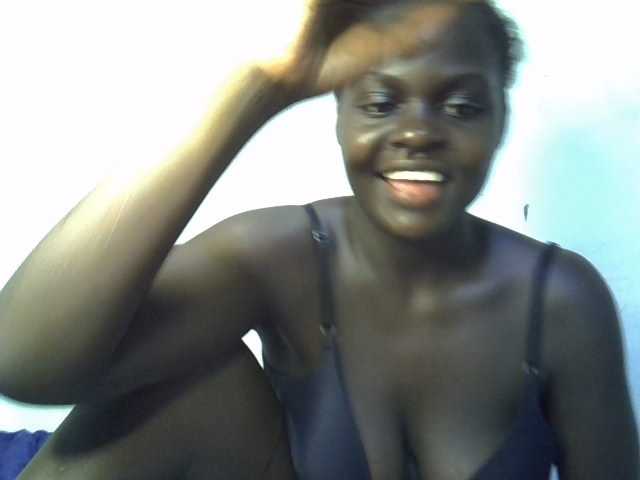 African-qeen1 live cam on BongaCams