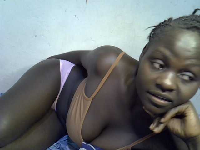 African-qeen1 live cam on BongaCams