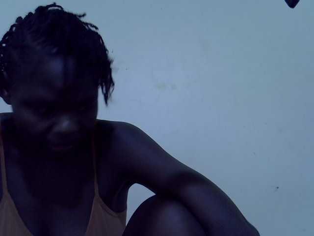 African-qeen1