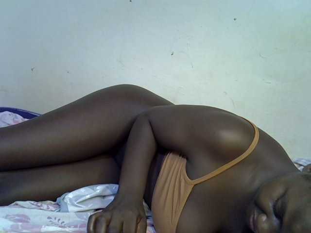 African-qeen1