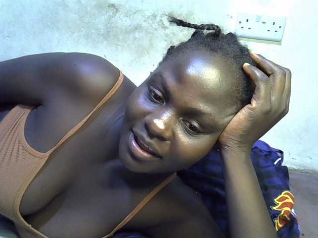 African-qeen1 live cam on BongaCams