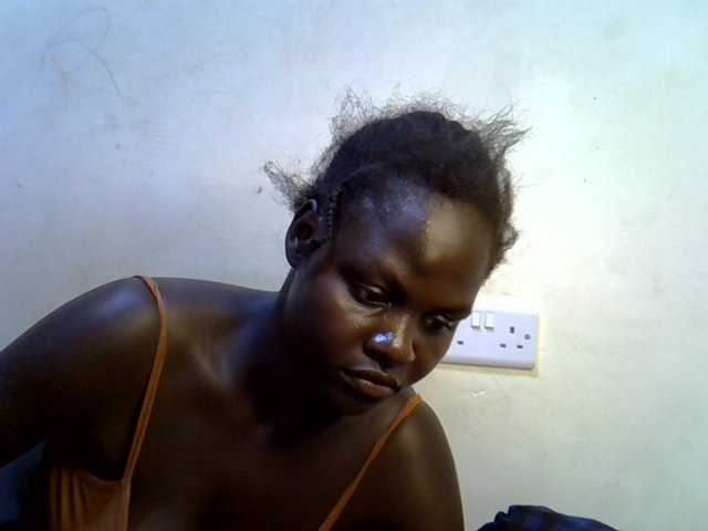 African-qeen1 live cam on BongaCams