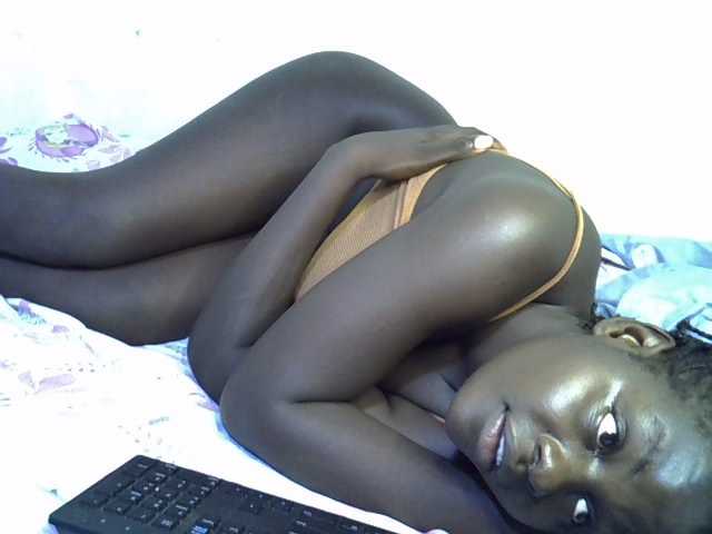 African-qeen1 live cam on BongaCams