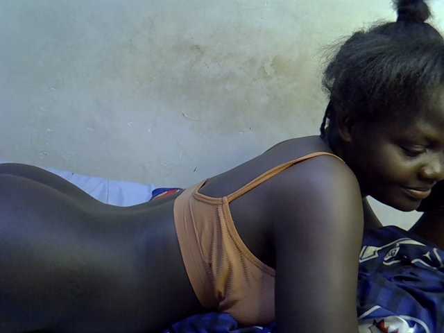 African-qeen1 live cam on BongaCams