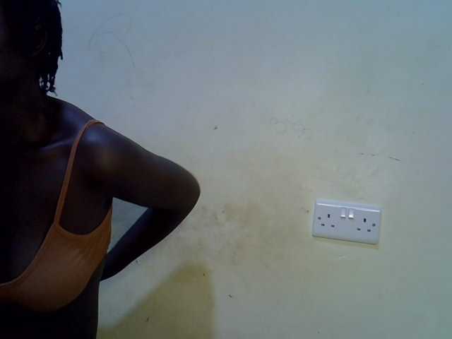 African-qeen1 live cam on BongaCams