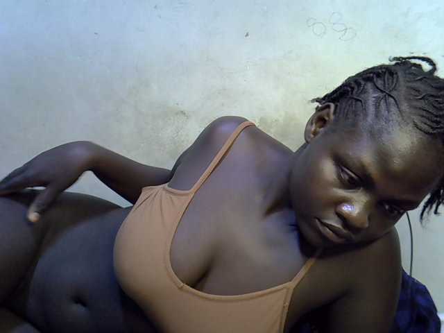 African-qeen1 live cam on BongaCams