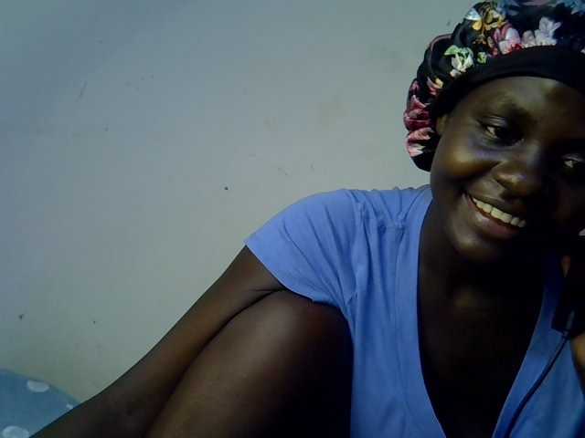 African-qeen1 live cam on BongaCams