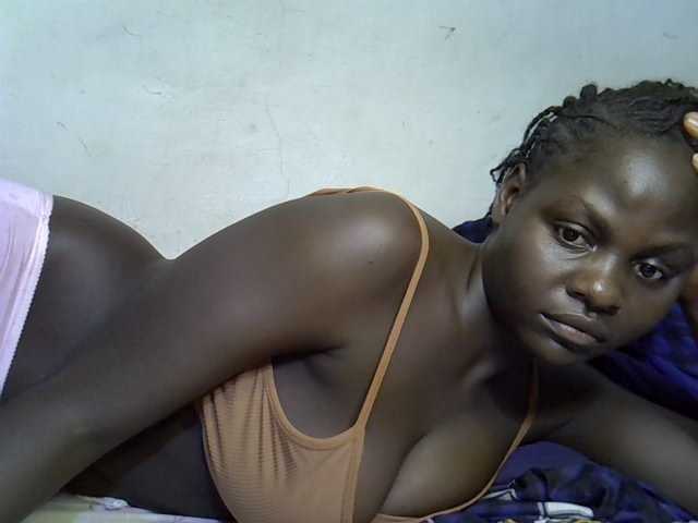African-qeen1, live now on BongaCams
