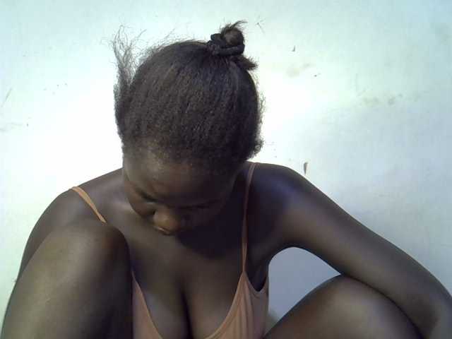 African-qeen1 live cam on BongaCams