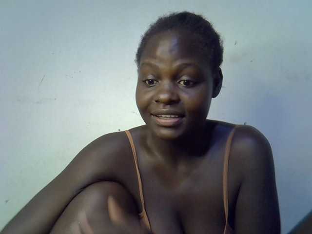 African-qeen1 live cam on BongaCams