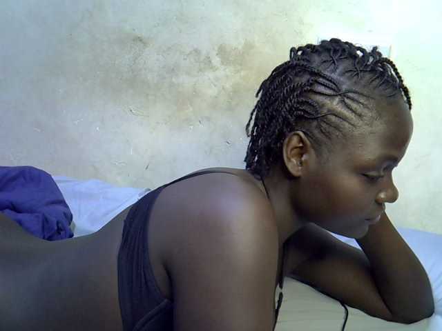 African-qeen1 live cam on BongaCams