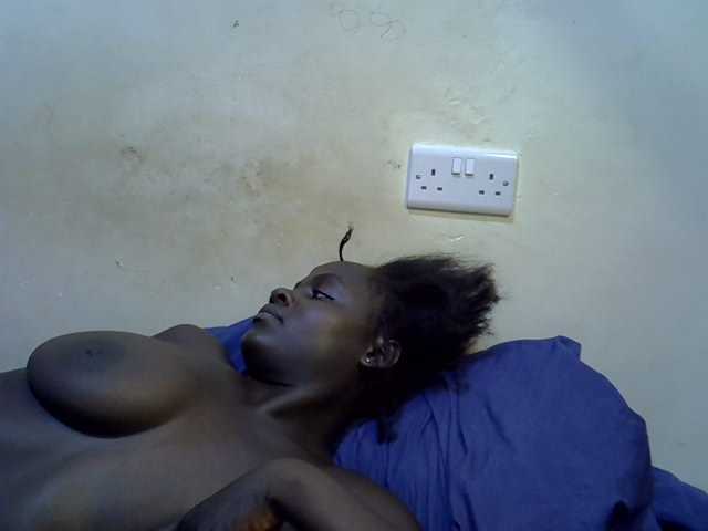 African-qeen1