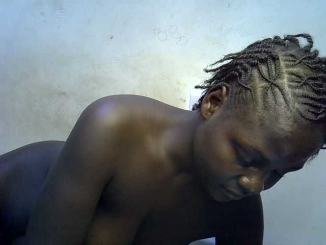 African-qeen1 live cam on BongaCams