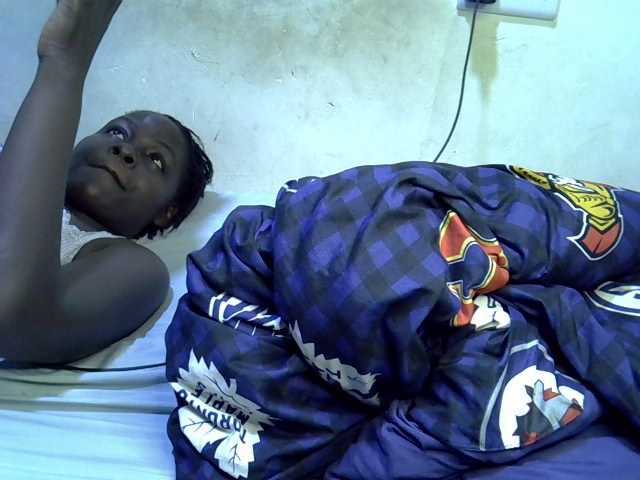 African-qeen1