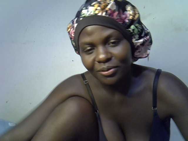 African-qeen1 live cam on BongaCams