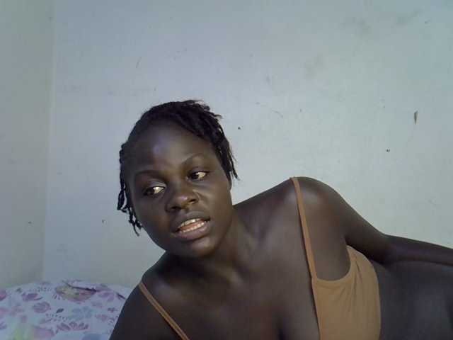 African-qeen1 live cam on BongaCams