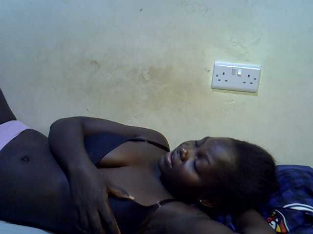 African-qeen1 live cam on BongaCams