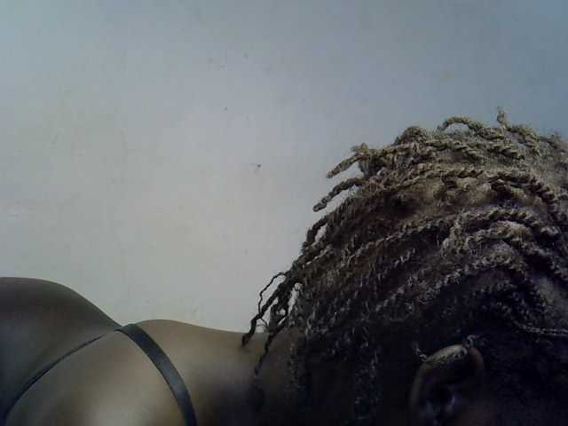 African-qeen1, live now on BongaCams