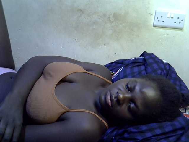 African-qeen1