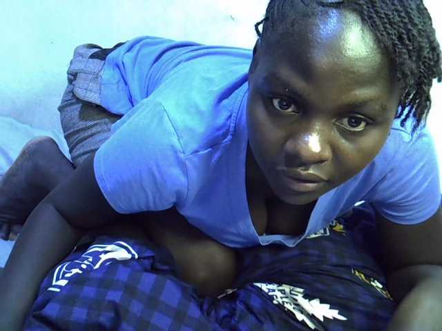 African-qeen1 live cam on BongaCams