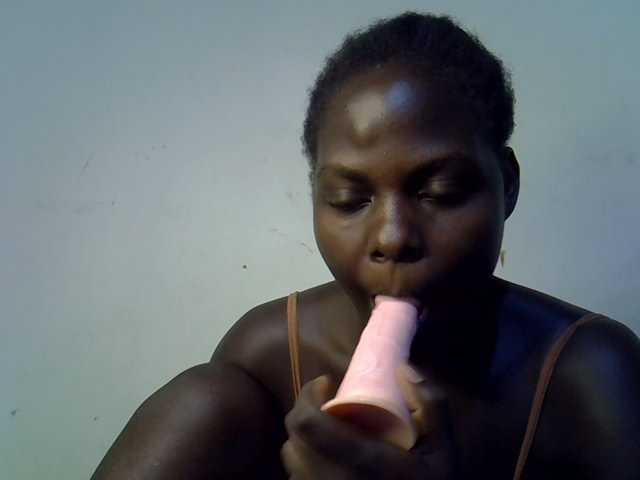 African-qeen1 live cam on BongaCams