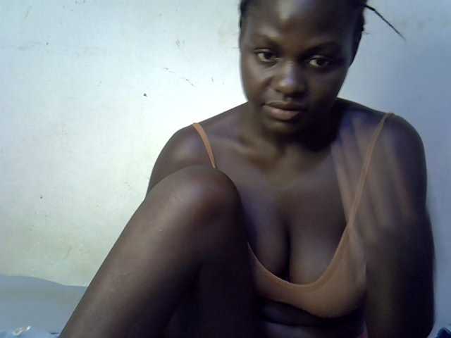 African-qeen1 live cam on BongaCams