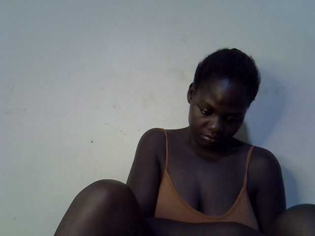 African-qeen1 live cam on BongaCams