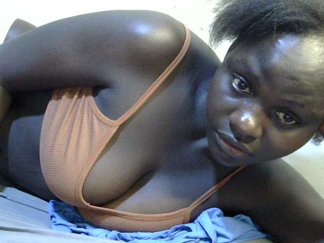 African-qeen1 live cam on BongaCams