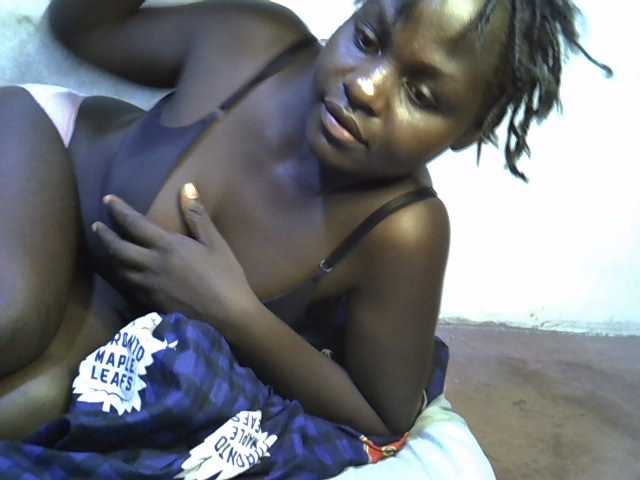 African-qeen1 live cam on BongaCams
