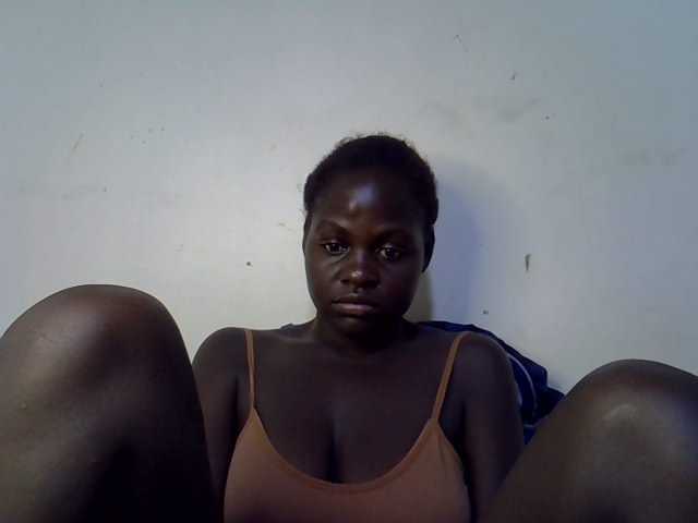 African-qeen1