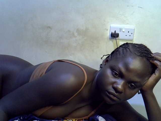 African-qeen1 live cam on BongaCams