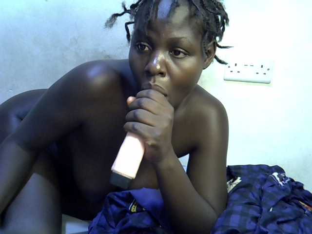 African-qeen1 live cam on BongaCams