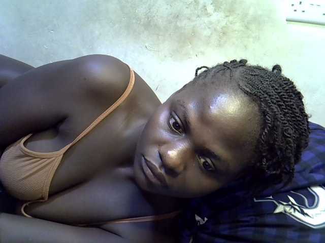 African-qeen1 live cam on BongaCams
