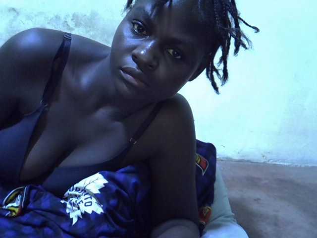 African-qeen1 live cam on BongaCams