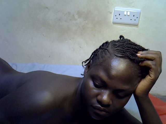 African-qeen1 live cam on BongaCams