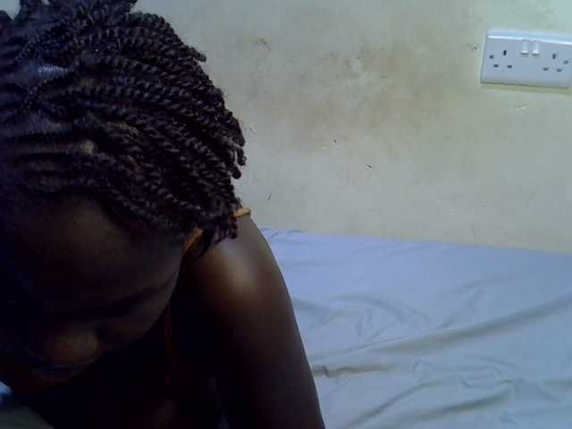 African-qeen1