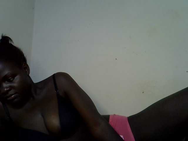 African-qeen1 live cam on BongaCams