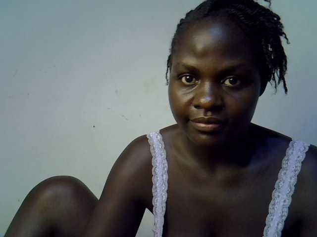 African-qeen1