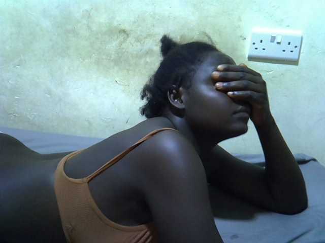 African-qeen1 live cam on BongaCams