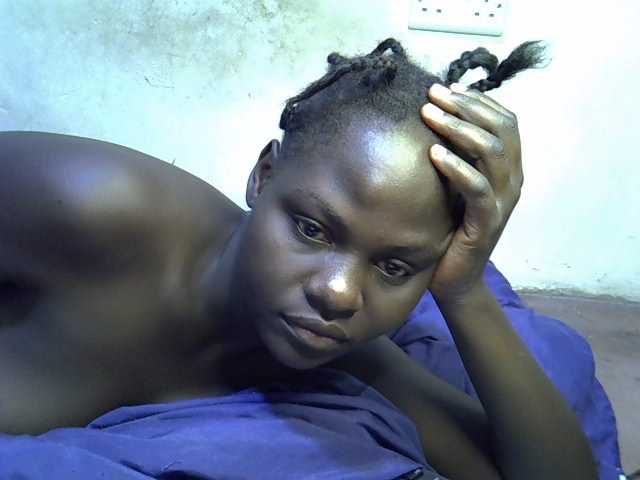 African-qeen1 live cam on BongaCams