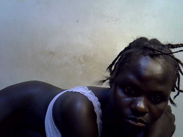 African-qeen1 live cam on BongaCams