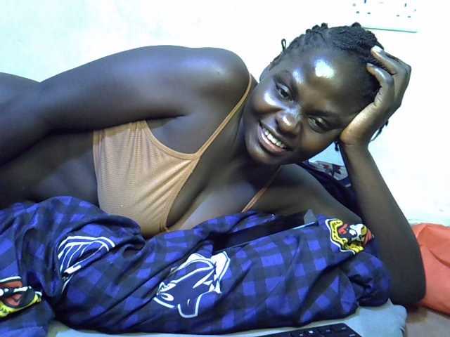African-qeen1 live cam on BongaCams