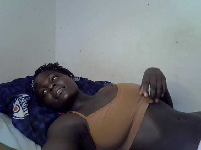 African-qeen1 live cam on BongaCams