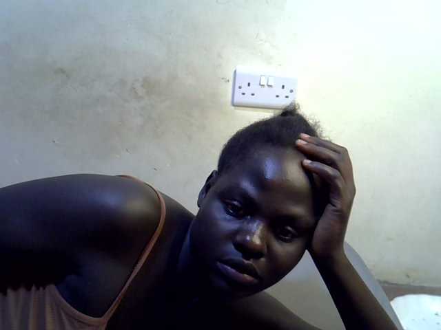 African-qeen1
