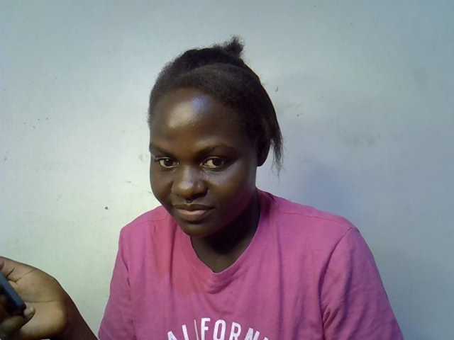 African-qeen1