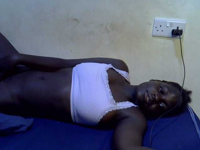 African-qeen1