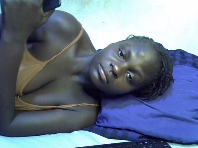 African-qeen1 live cam on BongaCams